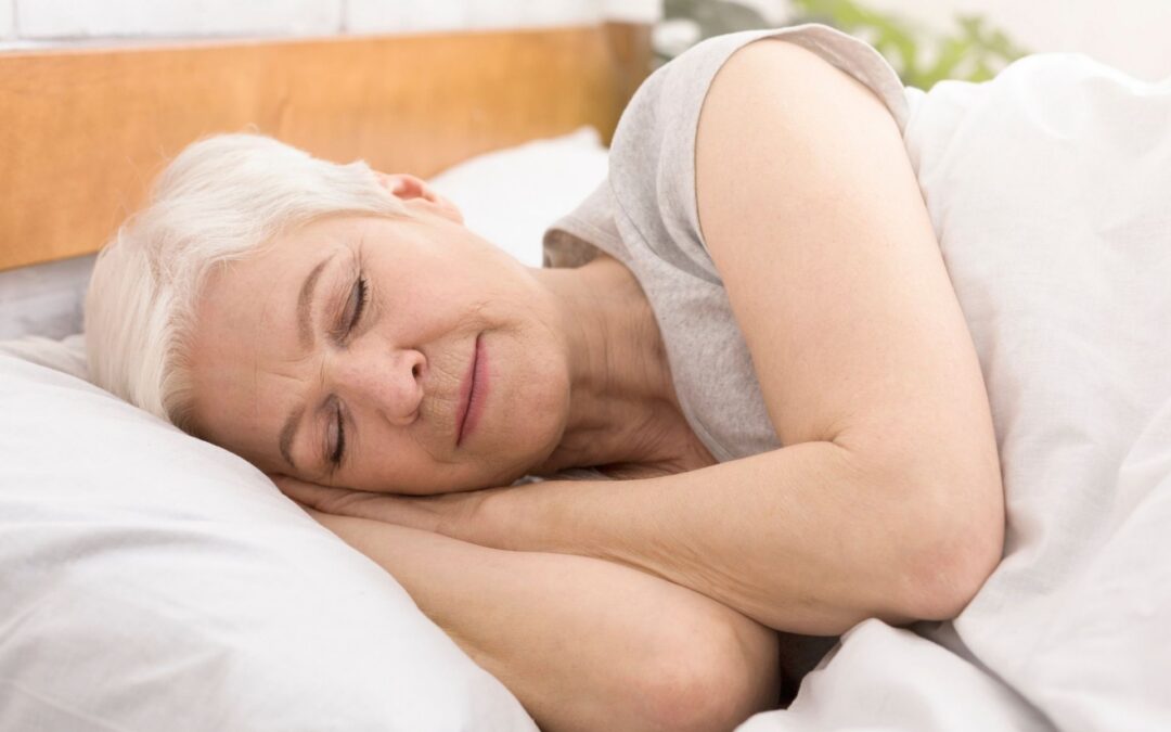 How Much Sleep Do Seniors Need? What Changes With Age and Why Fall Can Disrupt Your Routine